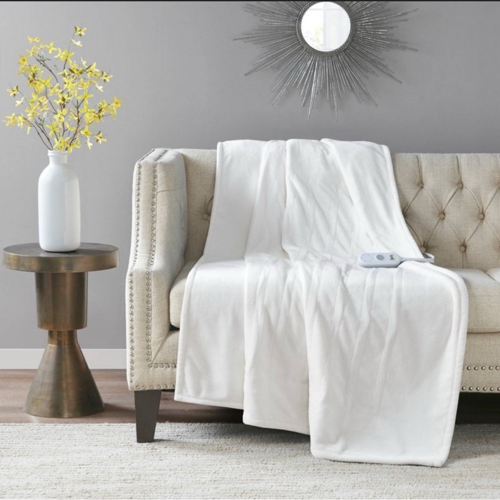 Serta 50” x 60” plush electric heated throw blanket